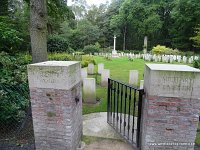 Ploegsteert Wood cemetery (1)